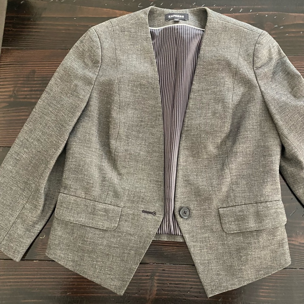 Express brand size 8 gray colored blazer
